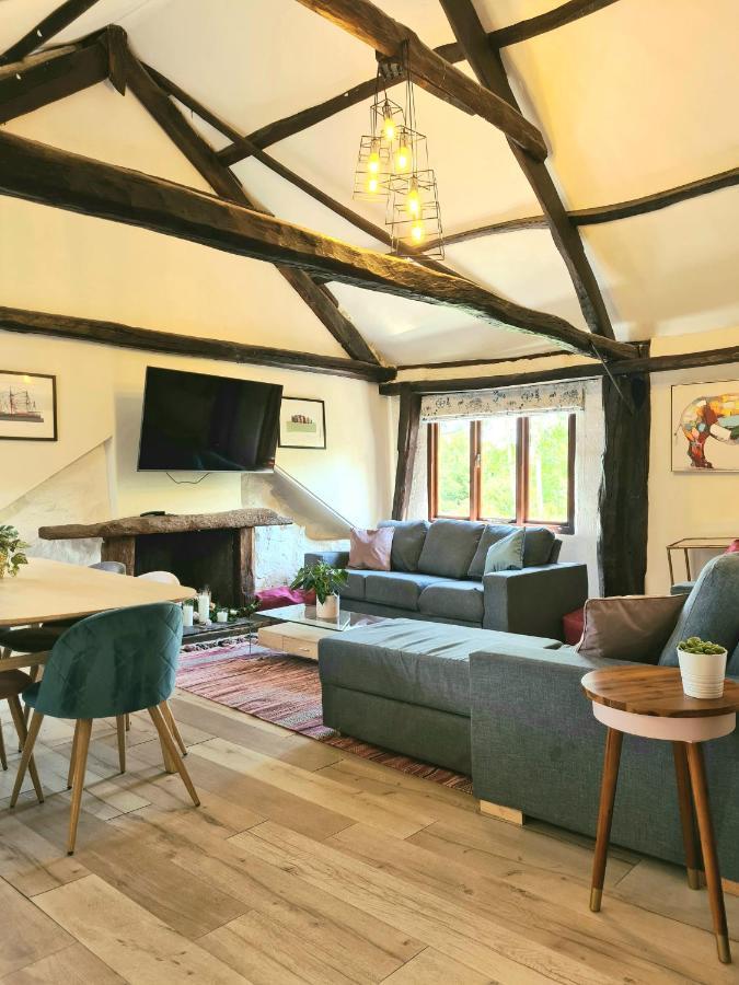 Historic Property With Stunning Views Hennock ภายนอก รูปภาพ