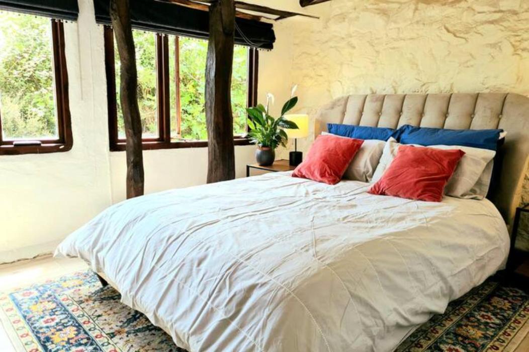Historic Property With Stunning Views Hennock ภายนอก รูปภาพ