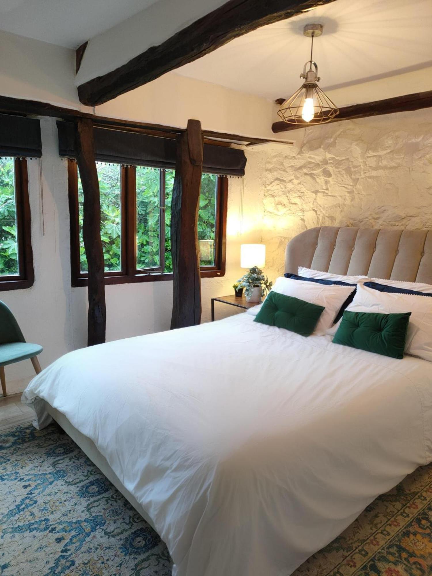 Historic Property With Stunning Views Hennock ภายนอก รูปภาพ